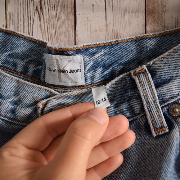 Vintage Calvin Klein Light Wash High Rise Shorts - Picture 6 of 6